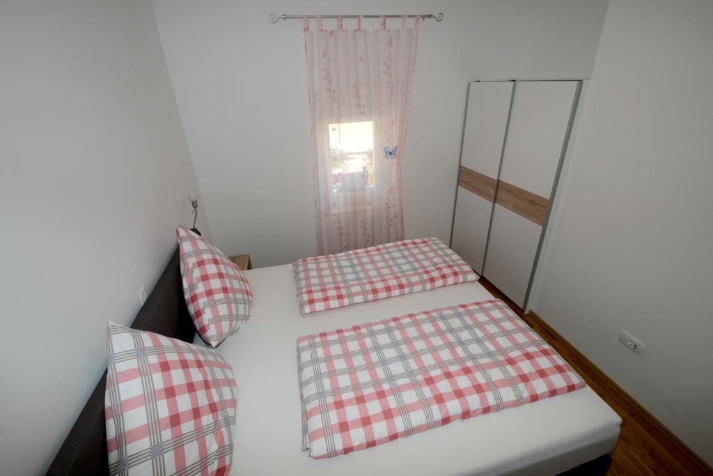 Apartments Villa Mimi Višnjan Quarto foto